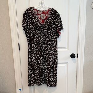 Chic Red and White Floral Midi Dress